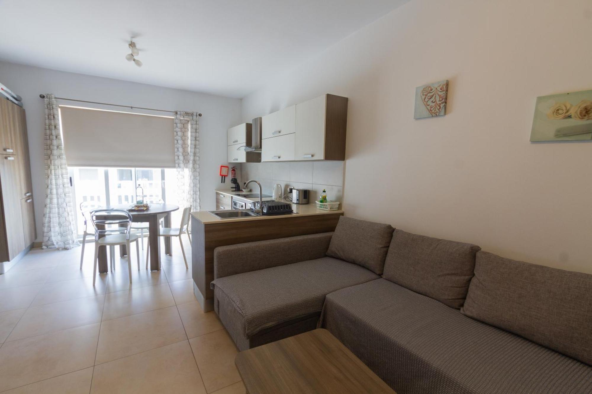 Modern & Central 2 Bedroom & 2 Bathrooms Apartment 음시다 외부 사진