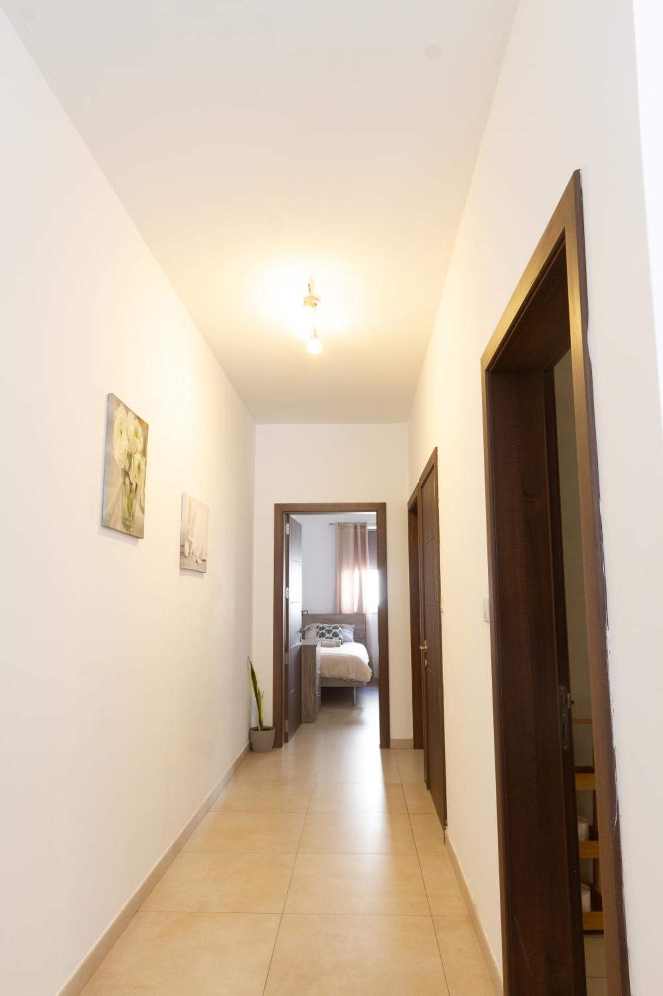 Modern & Central 2 Bedroom & 2 Bathrooms Apartment 음시다 외부 사진